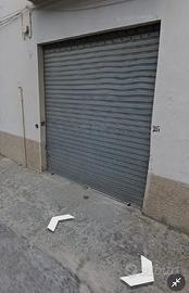 Grande garage vicinanze Ospedale