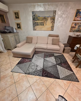 Divano 3 posti con penisola + Tappeto moderno 