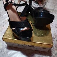 Scarpe da donna a sandali verniciati 