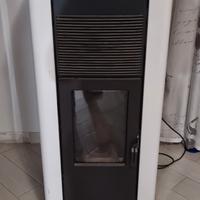 stufa pellet 12kw Vulcania all stone riscaldamento