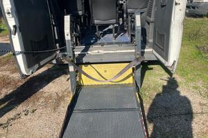 Pedana elettrica per disabili