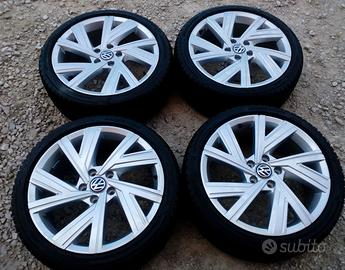Cerchi e gomme termiche nuove 18 originali vw