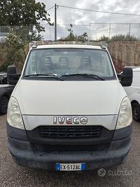 Furgone iveco daily 35c15l 7.050x2.210