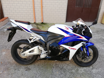Moto Honda CBR600 rr