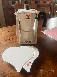 Caffettiera con appoggio.
