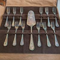 Set di posate d'argento 800. 267g