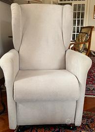 Poltrona reclinabile elettrica