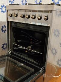 Cucina  gas professionale in acciaio inox