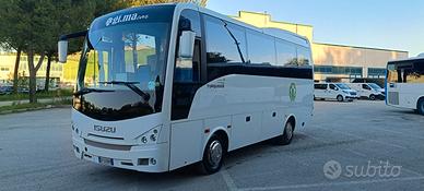 Isuzu /bus