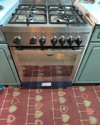 Cucina libera installazione De longhi 
