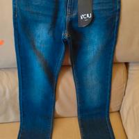 Jeans nuovi con cartellino anni 12