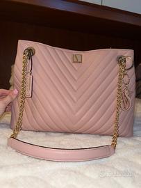 Bella borsa di Victoria's Secret