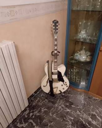 chitarra semiacustica elettrica DESALVO DEL 1970