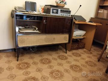 Mobile stereo Grundig vintage
