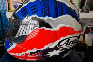 Casco Agv e Arai