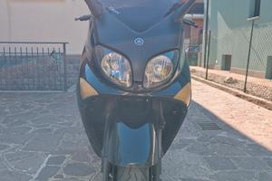 Yamaha T Max 500