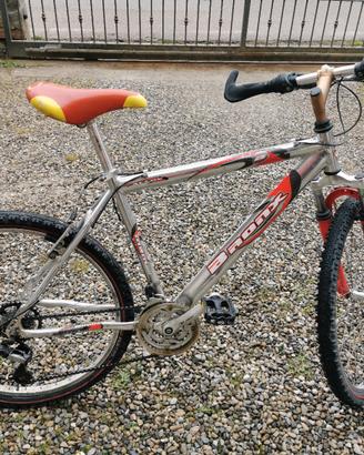 Bici MTB ammortizzata Bronx 26 pollici