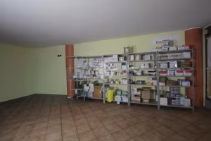 NEGOZIO A ROMANO DI LOMBARDIA