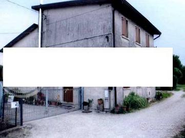 Immobile in asta di 177 m² con 4 locali e box auto