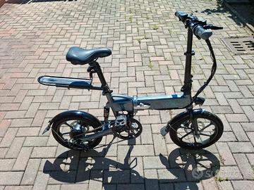 Bicicletta completamente pieghevole, elettrica