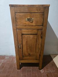 Comodino arte povera