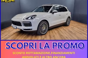 PORSCHE Cayenne 3.0 V6 E-Hybrid Platinum Edition