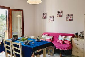 Bilocale con piscina in residence con piscina