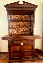 Mobile in legno massiccio