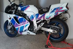 Suzuki GSX R 750 W 