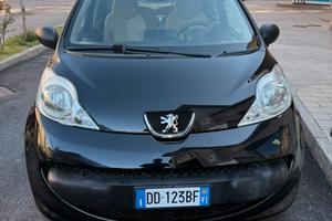 Peugeot 107  2006