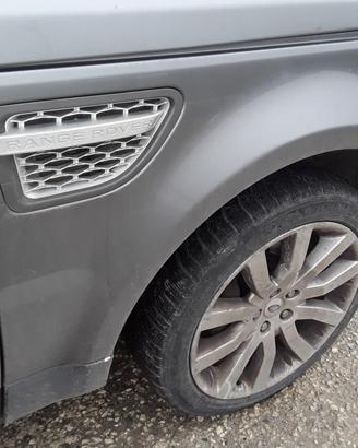PARAFANGO ANTERIORE DESTRO LAND ROVER Range Rover
