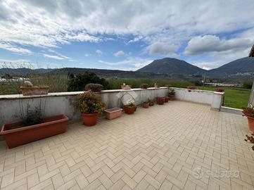 VILLA SINGOLA A GIFFONI SEI CASALI