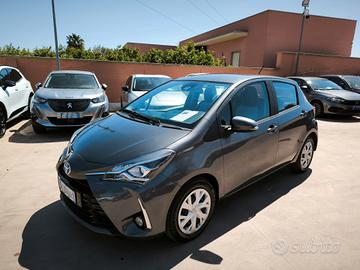 Toyota Yaris 1.5 Hybrid 5 porte Business