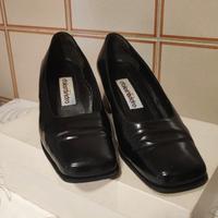 Scarpe in vero cuoio con tacco n. 36.5