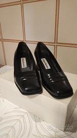 Scarpe in vero cuoio con tacco n. 36.5