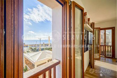 IL RIFUGIO SULLE MURA: Eleganza e Vista Mare nel C