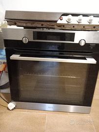 Forno ventilato e piano cottura 4 fuochi