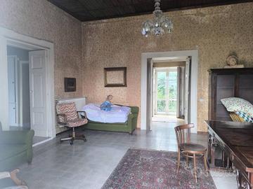 Rustico / Casale di 1000 m² con 5 locali a Montoro