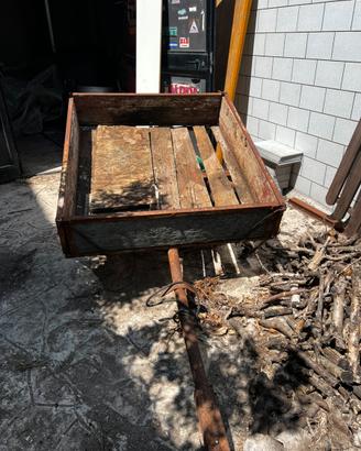 Rimorchio agricolo  in legno e ferro