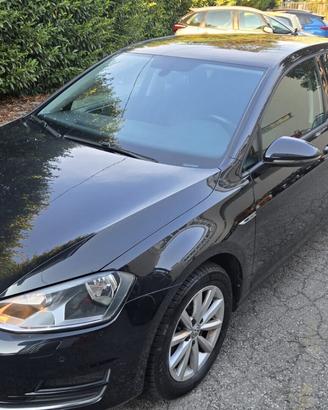 Volkswagen Golf 2.0 TDI 5p. Highline Lounge BlueMo