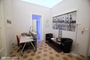 Stanza in studio professionale in centro