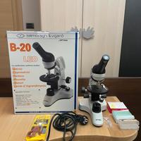 Microscopio optika