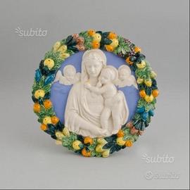 Madonna robbiana con cornice, Firenze, anni'30 ca