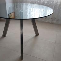Tavolo tondo in vetro