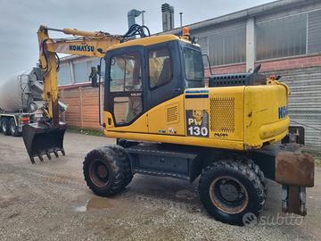 Escavatore gommato Komatsu PW130