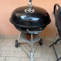 Barbecue weber a carbonella