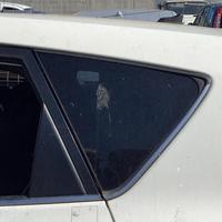 TOYOTA AURIS VETRO POSTERIORE LUNOTTO SX