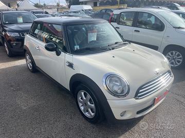 MINI COOPER 1.4 GPL 75 (CV) 2010