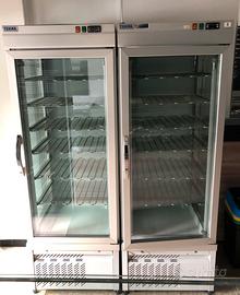 Vetrina verticale negativa Tekna