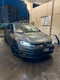 VOLKSWAGEN Golf 7ª serie - 2019